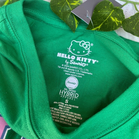 Sanrio Hello Kitty Long Sleeve Shirt MEDIUM Green crop top NWT crew neck 90s NEW - Picture 7 of 10
